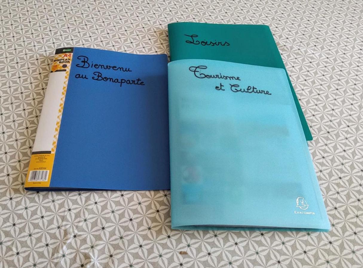 Le Bonaparte 2 Pierrelatte Bagian luar foto